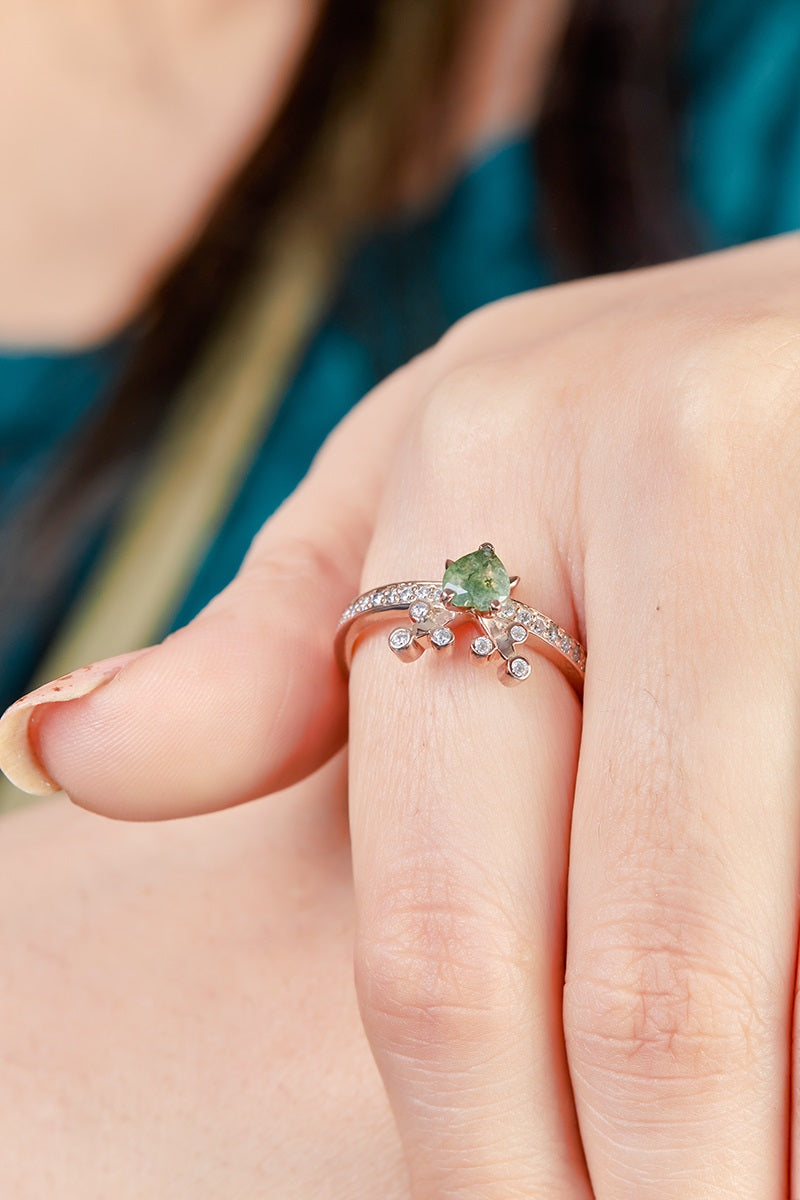 Sword Heart Moss Agate Ring