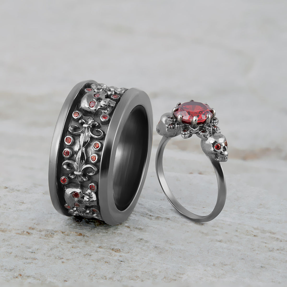SKULL WEDDING RING SET