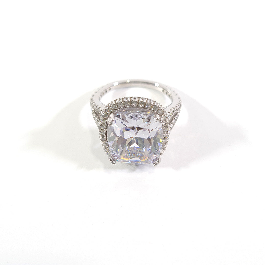 CUSHION DIAMOND HALO ENGAGEMENT RING