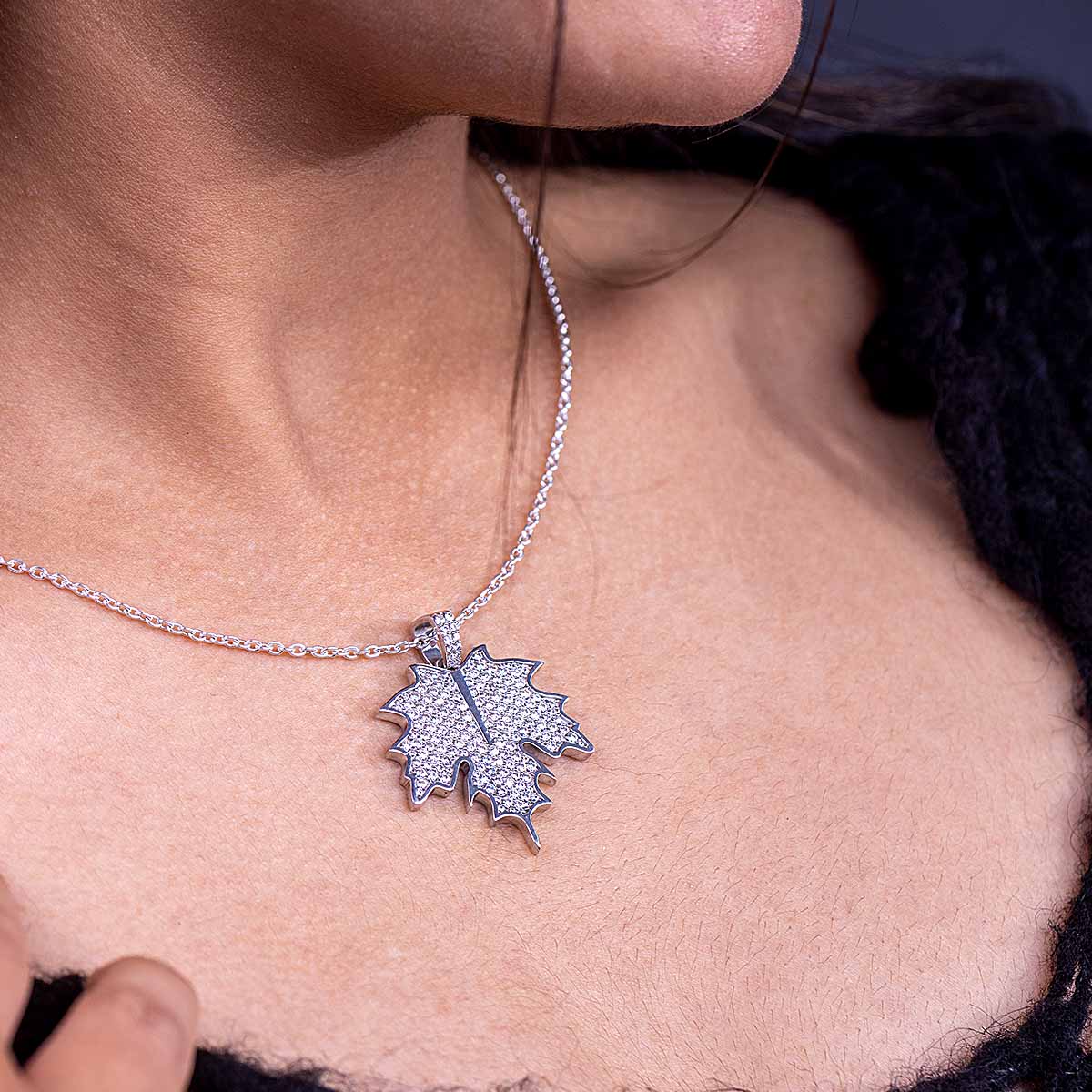 Maple Leaf Necklace Hip Hop Iced Out Pendant Autumn Jewelry