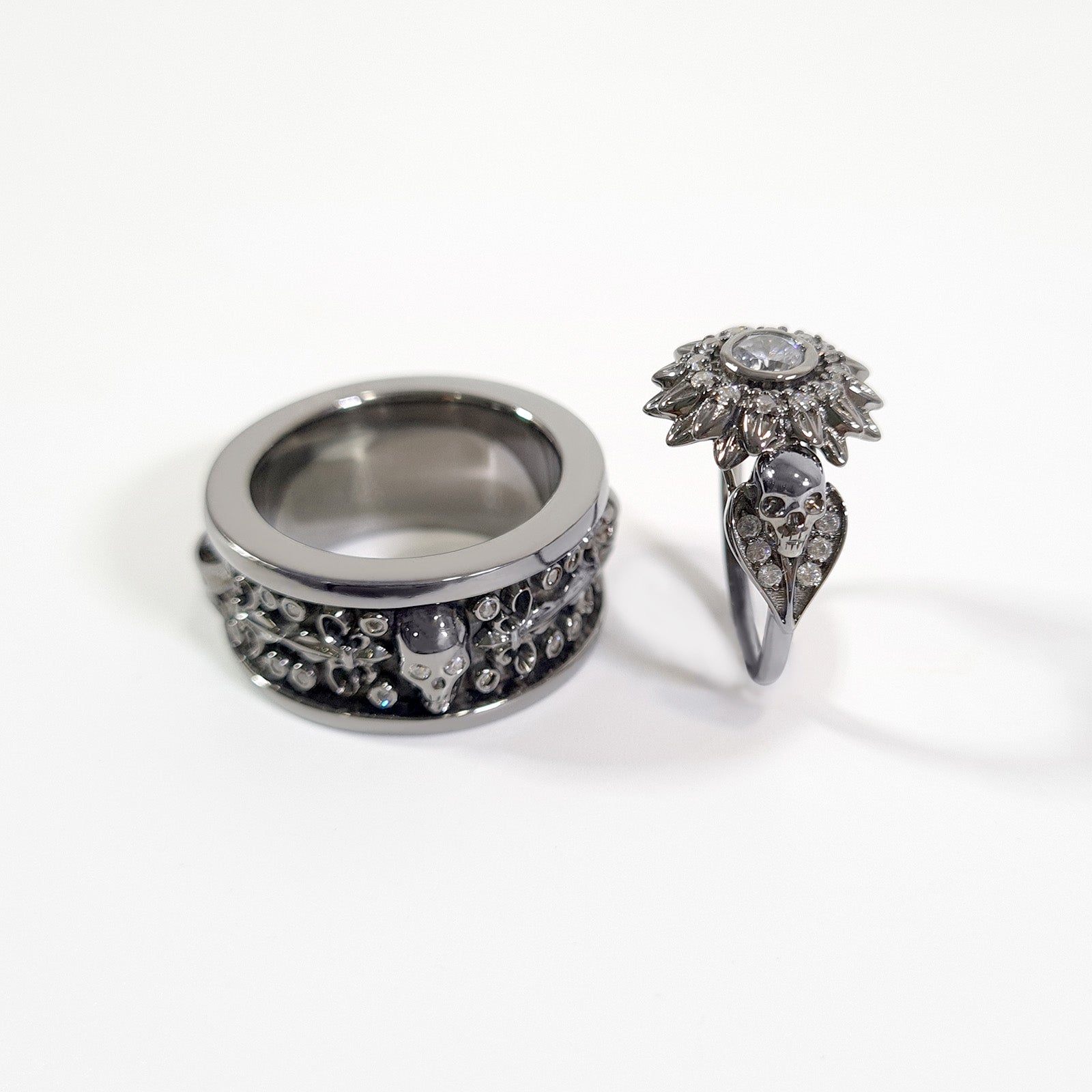 1.30tcw Diamond Flower Skull Couple Rings