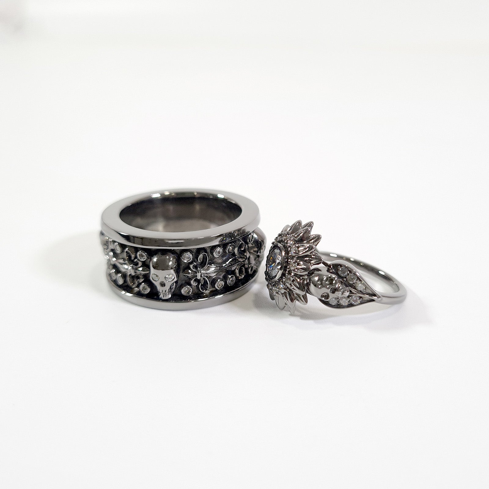 1.30tcw Diamond Flower Skull Couple Rings