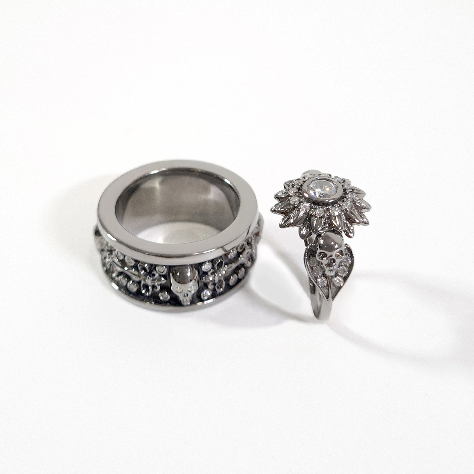 1.30tcw Diamond Flower Skull Couple Rings