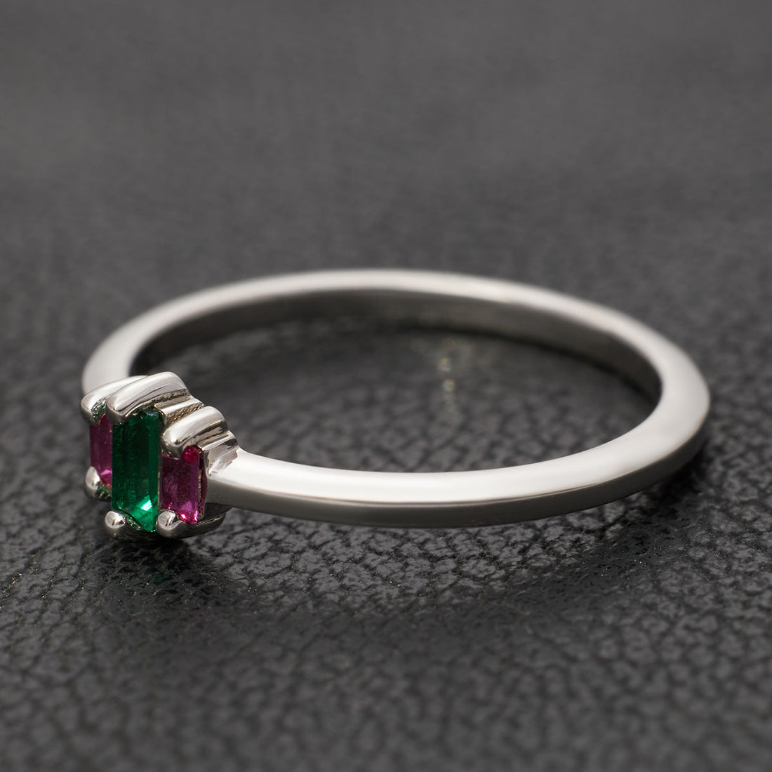 Baguette Stone Mothers Ring