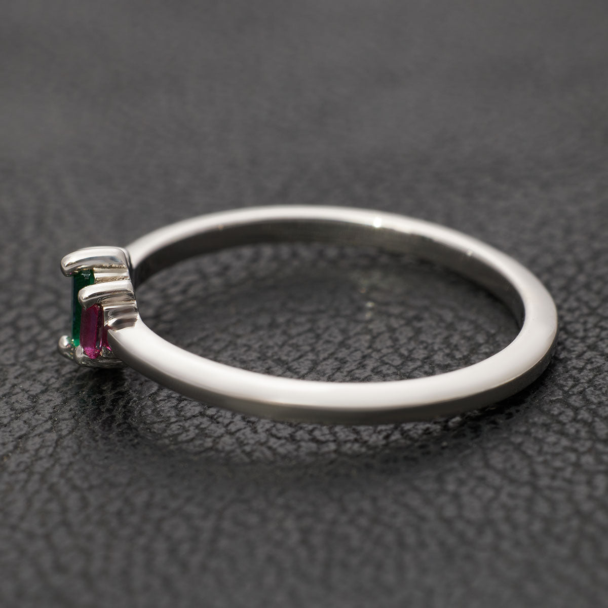 Baguette Stone Mothers Ring