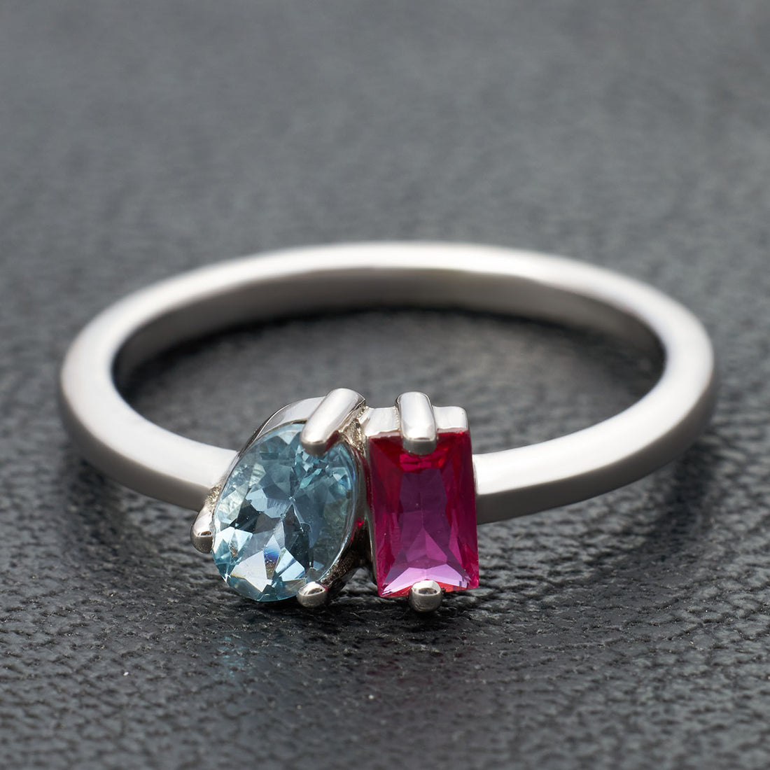 Toi Et Moi Engagement Rings