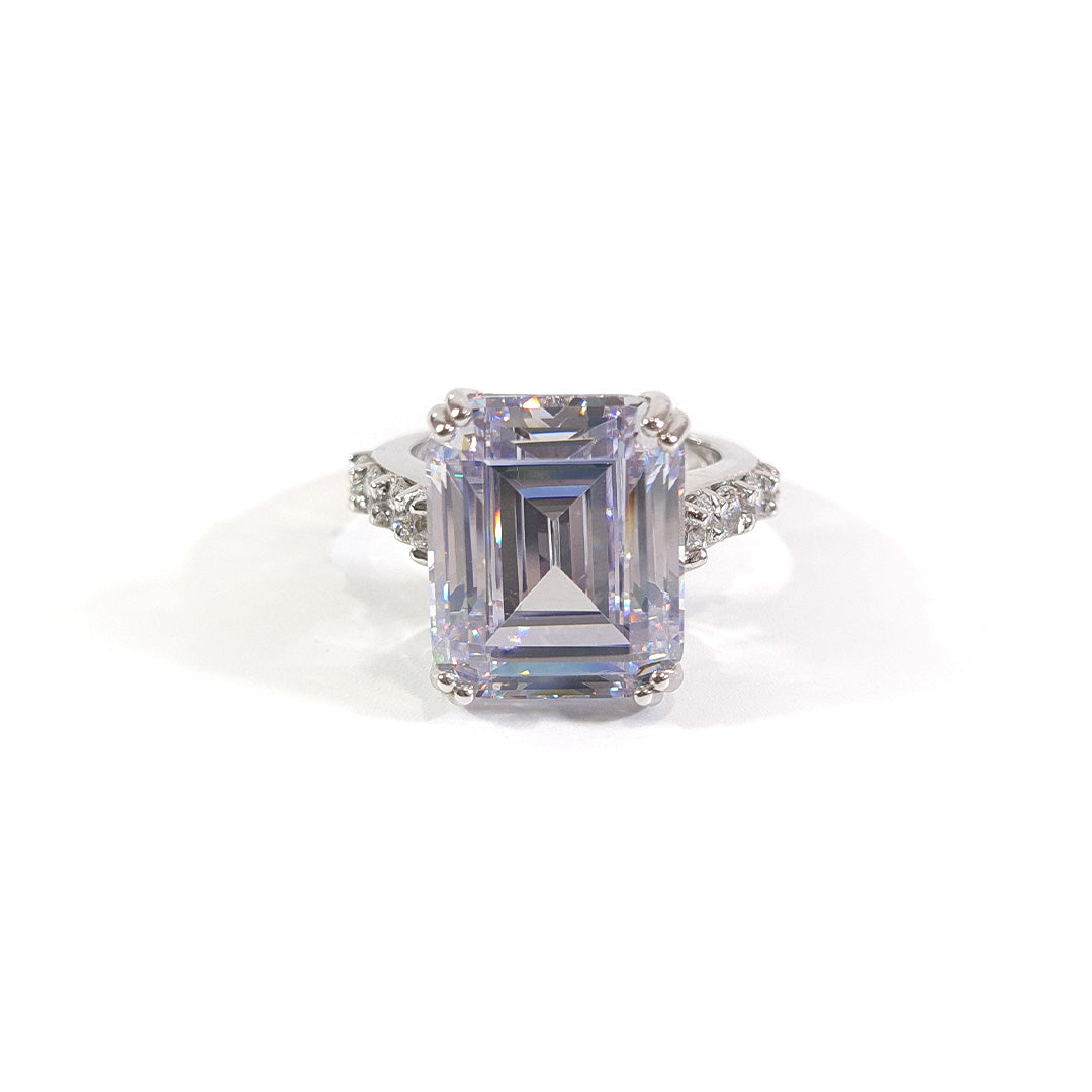 14CT EMERALD DIAMOND ENGAGEMENT RING