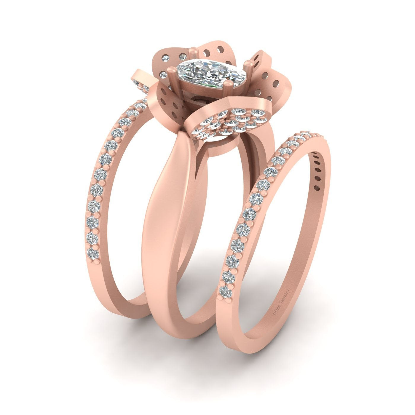 CUSHION DIAMOND ENGAGEMENT RING SET