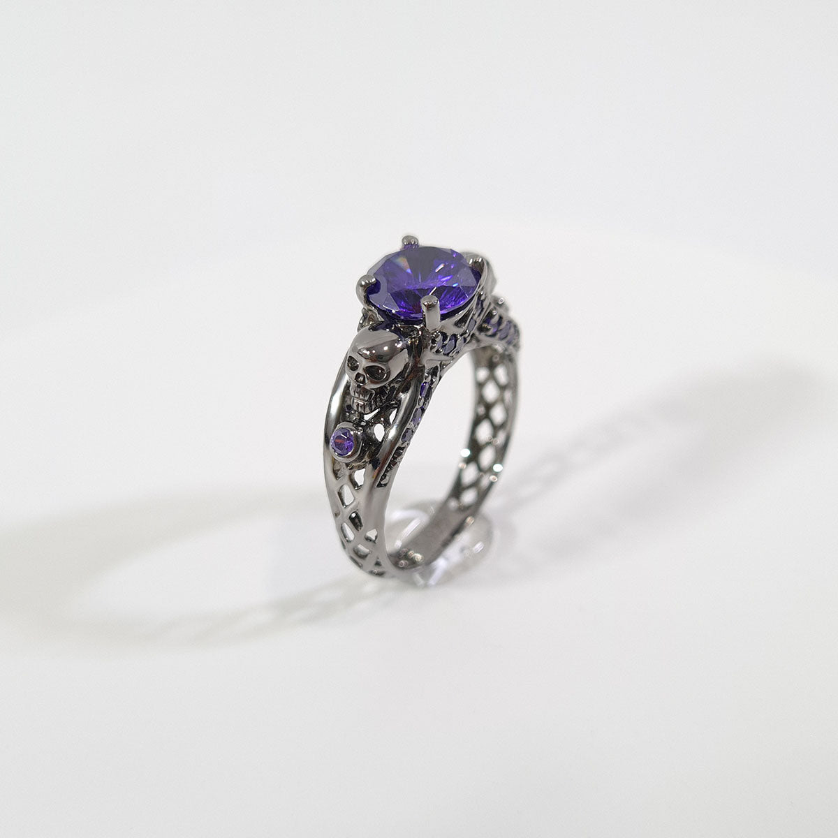 AMETHYST SKULL PROMISE RING