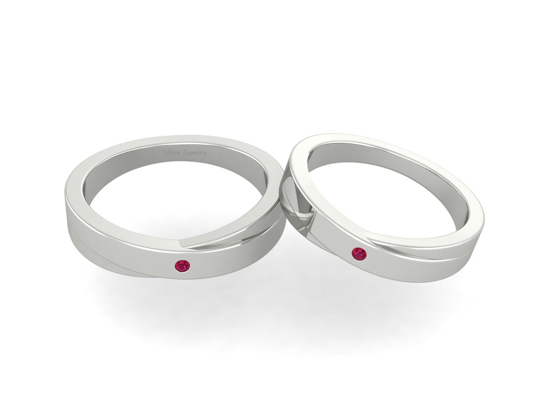 BRIDE AND GROOM WEDDING BAND SET