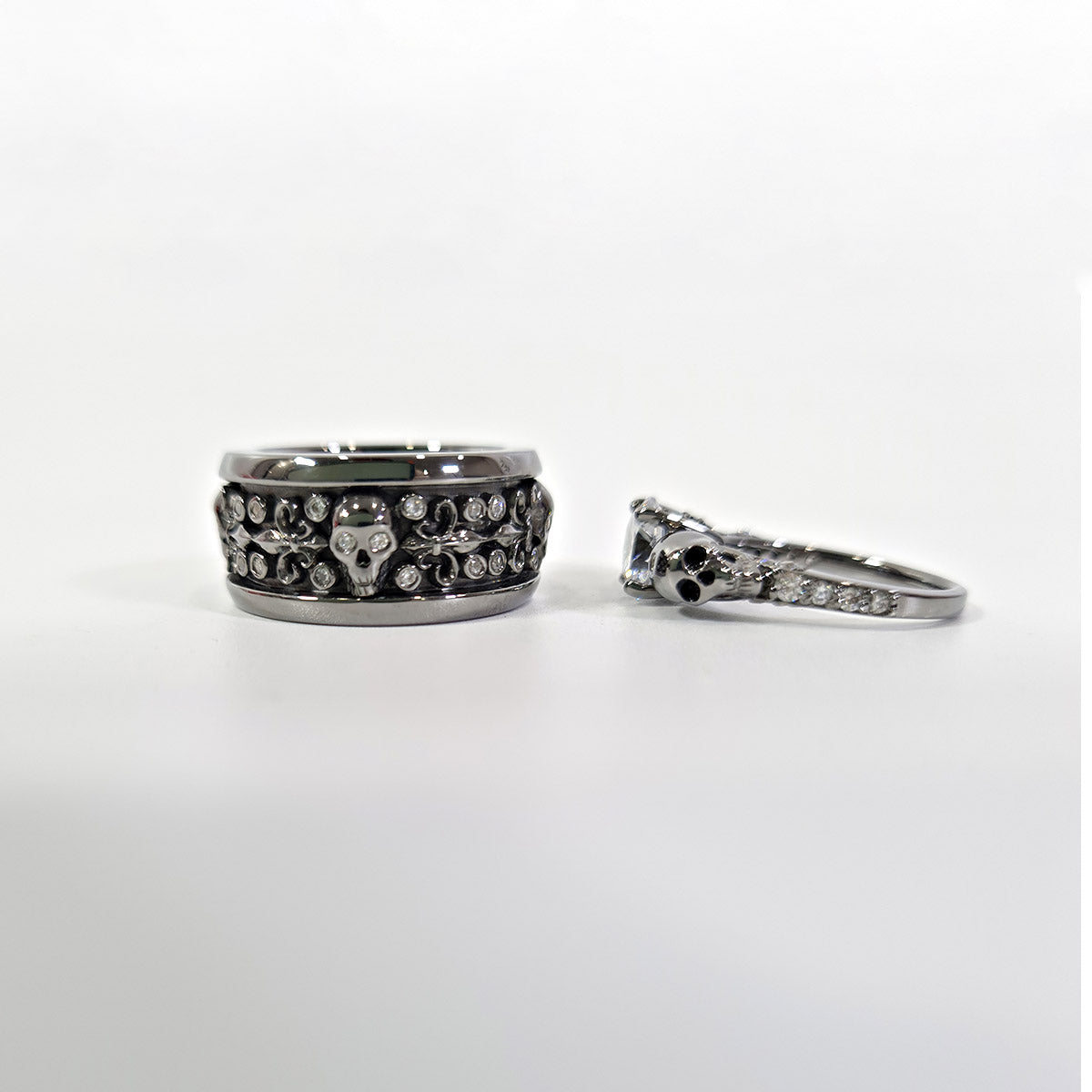 DIAMOND SKULL WEDDING RINGS