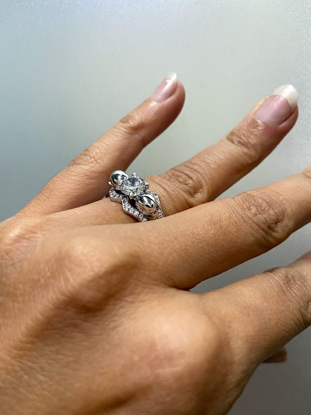 DIAMOND SKULL ENGAGEMENT RING SET