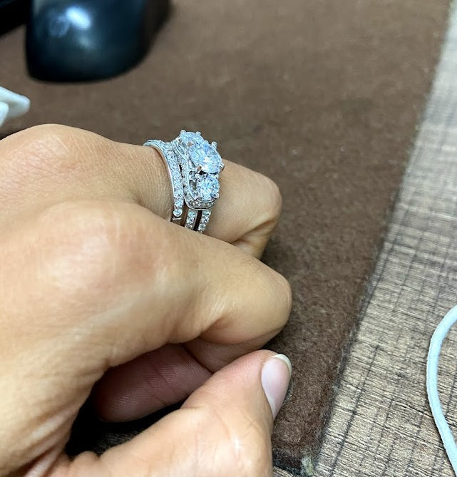 3 STONE DIAMOND RING BAND SET