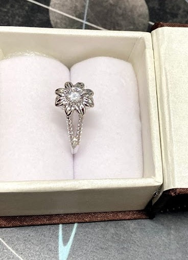 Diamond Skull Flower Ring