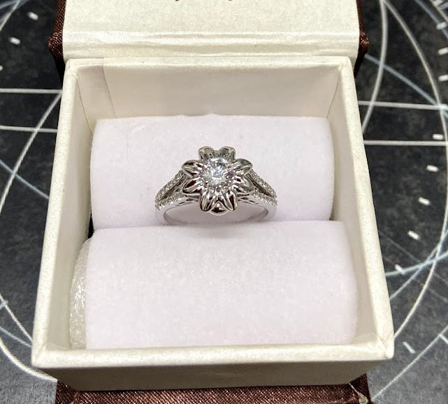 Diamond Skull Flower Ring