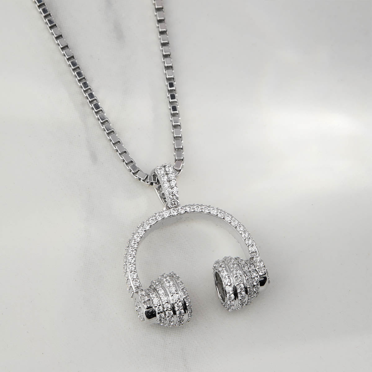 Iced Out Headphone Pendant Necklace Hip Hop Jewelry for Men Women CZ Diamond Sterling Silver