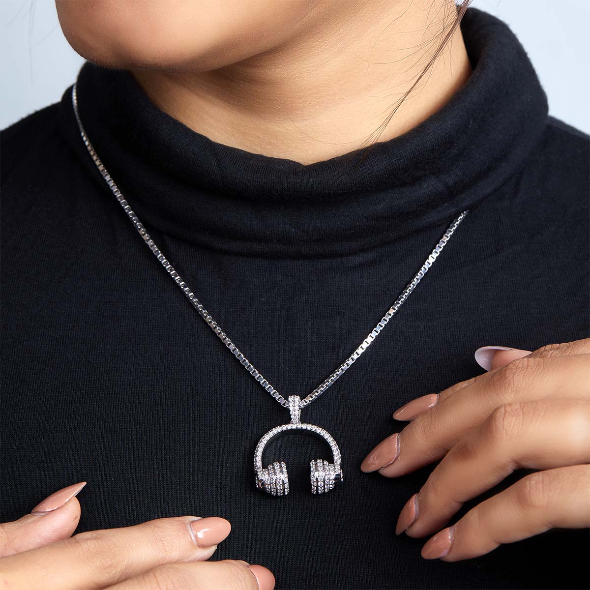 Iced Out Headphone Pendant Necklace Hip Hop Jewelry for Men Women CZ Diamond Sterling Silver
