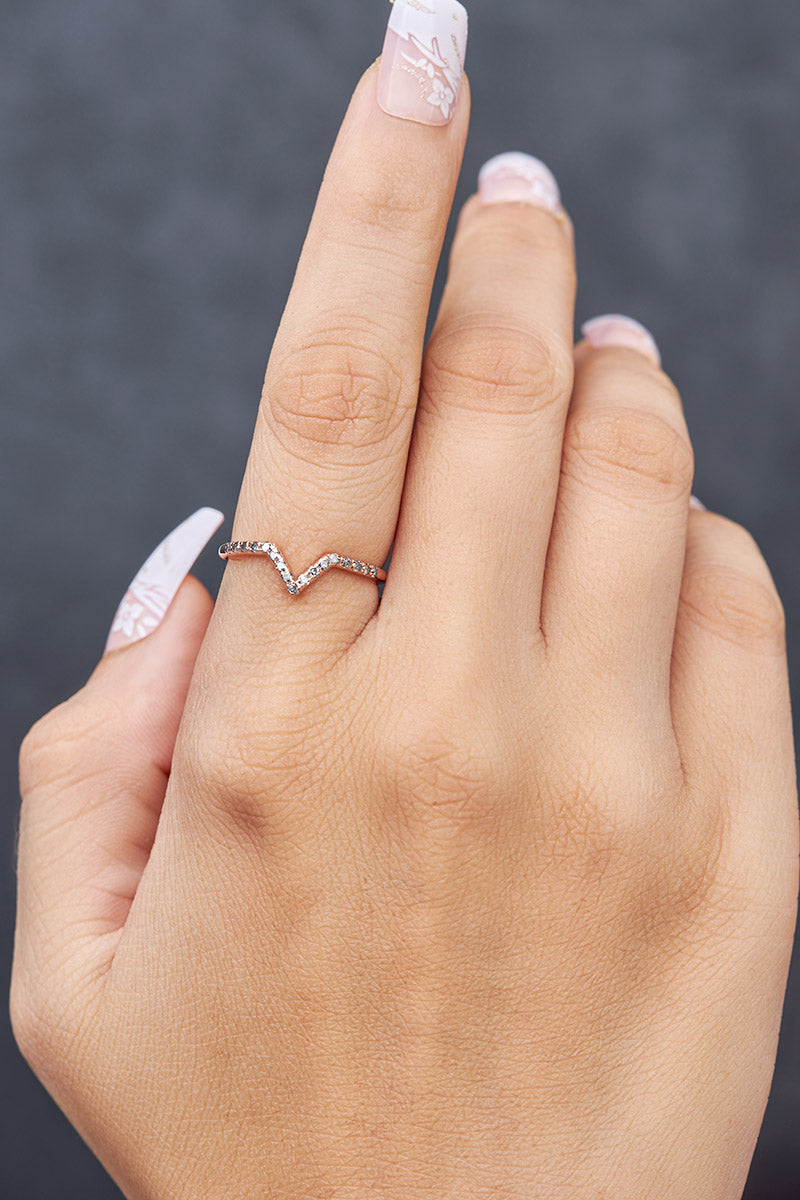 V shaped Ring