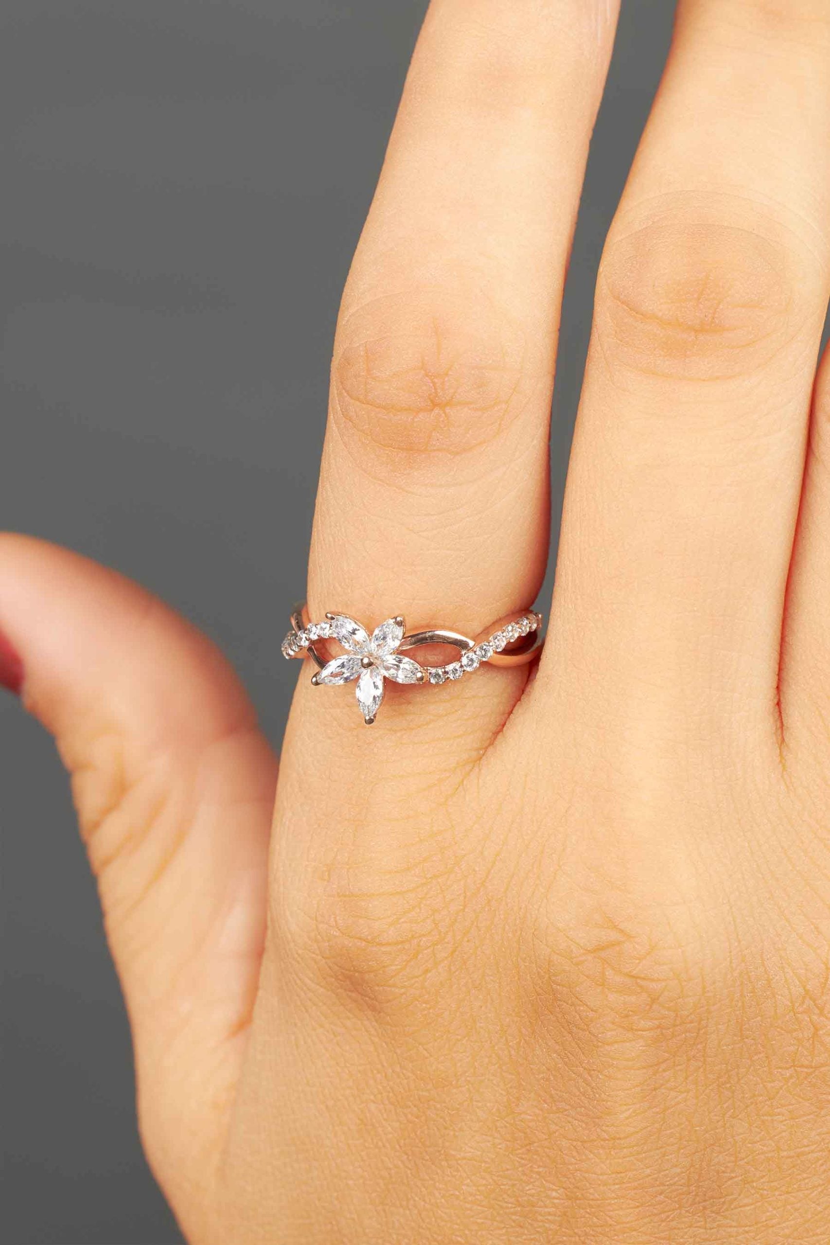 Blossom Flower Engagement Ring Set 3 Stone Wedding Band Bridal Sets Rose Gold