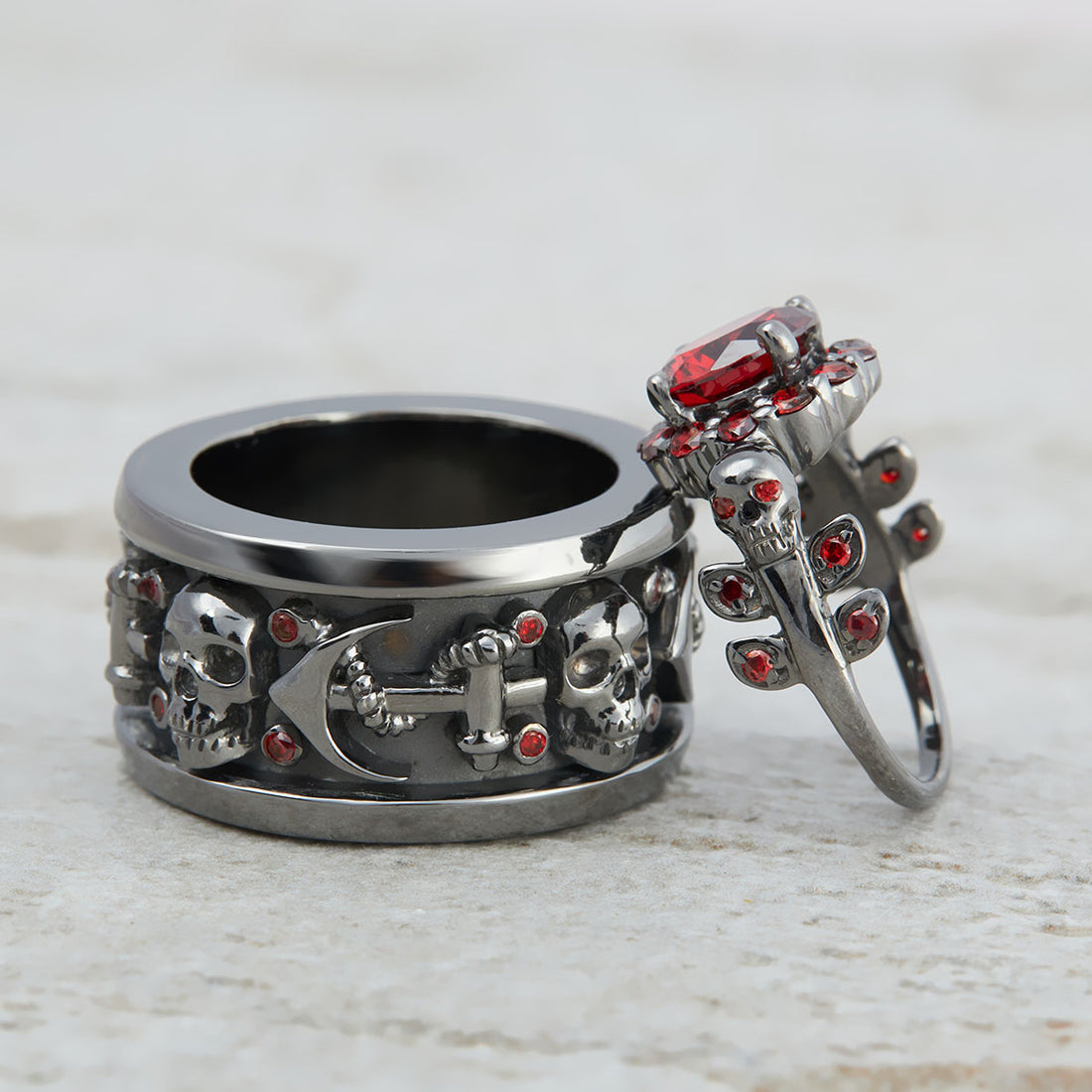 His and Her Skull Wedding Ring Set