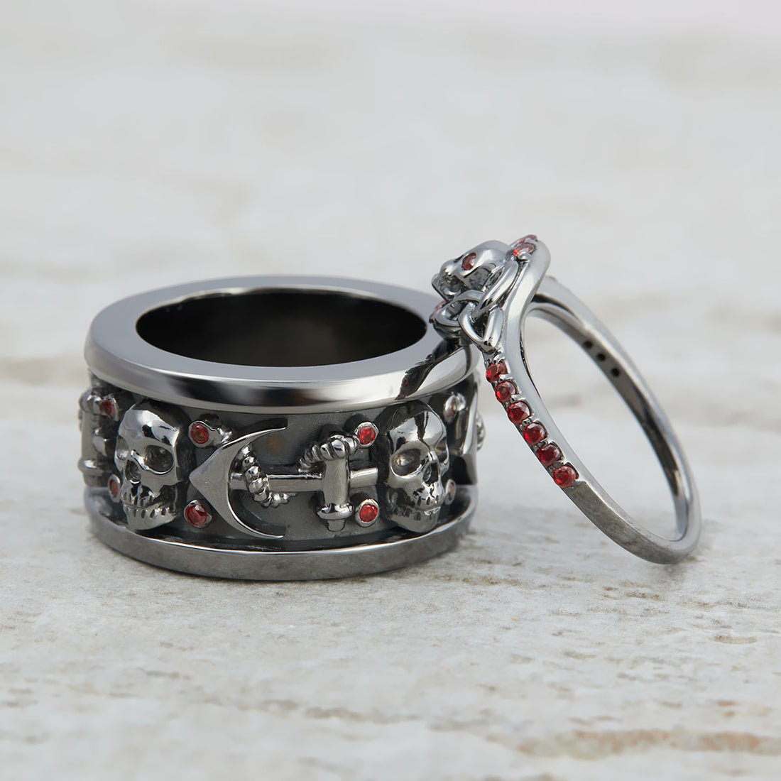 His and Her Skull Couple Rings Set