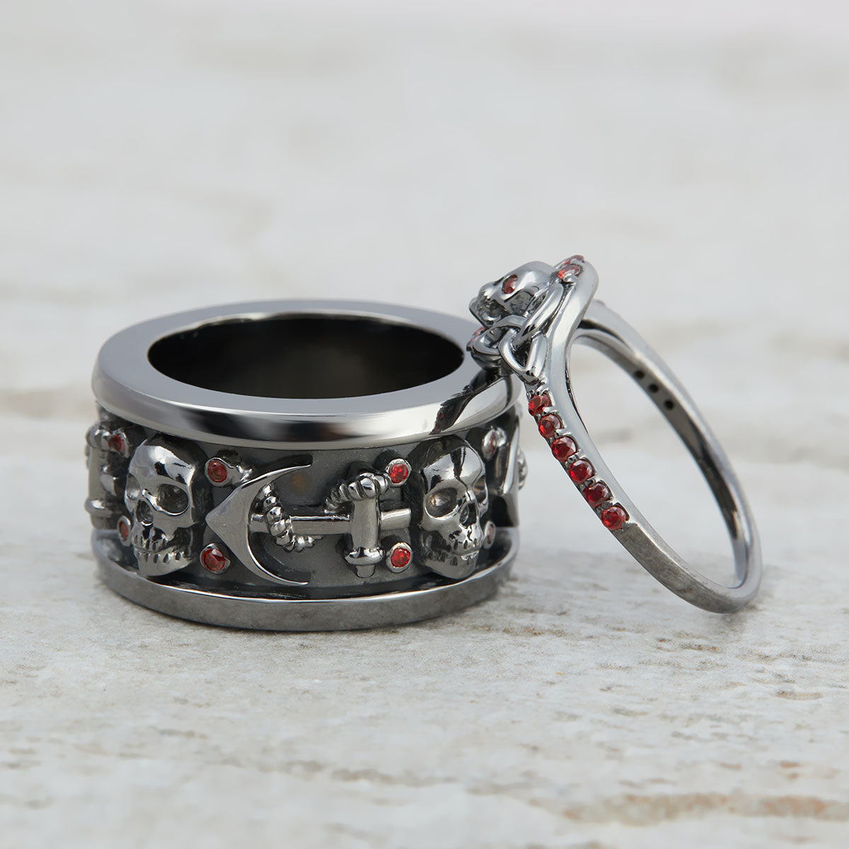 His and Her Skull Couple Rings Set