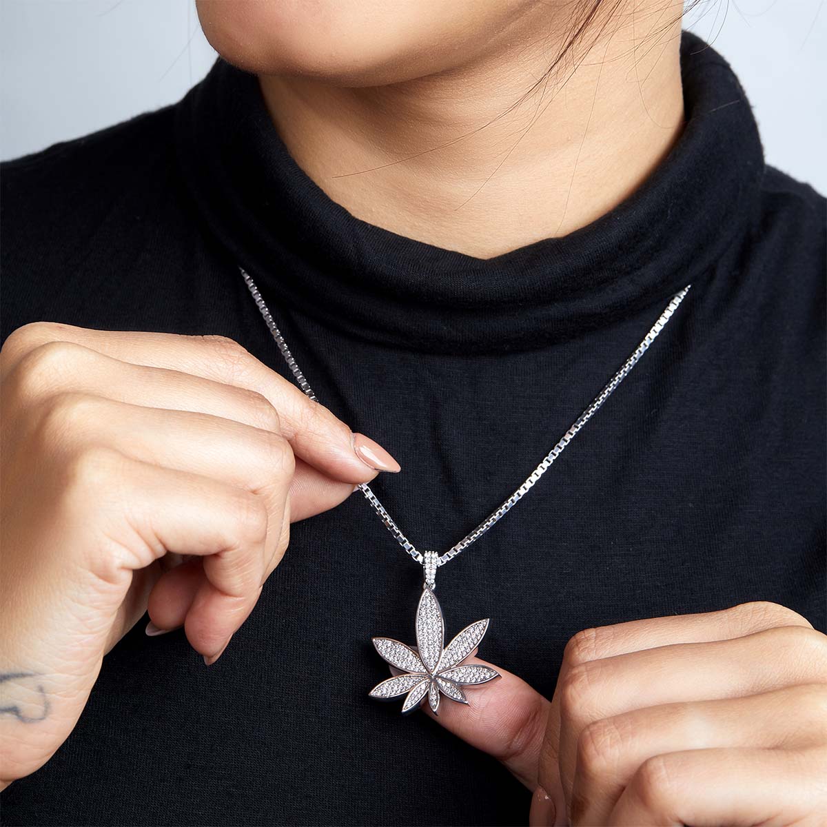 Marijuana Pendant Necklace Hip Hop Iced Out Jewelry Cannabis Leaf 420 Day Sterling Silver Diamond Cubic Zirconia