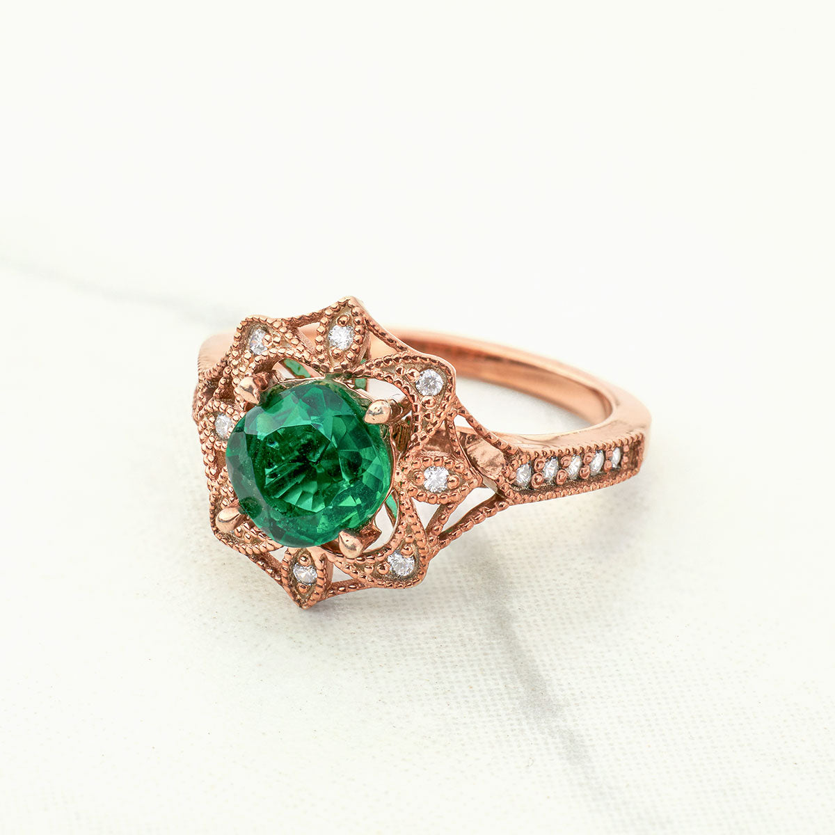 Women's Vintage Engagement Rings Cushion Cut Green Emerald