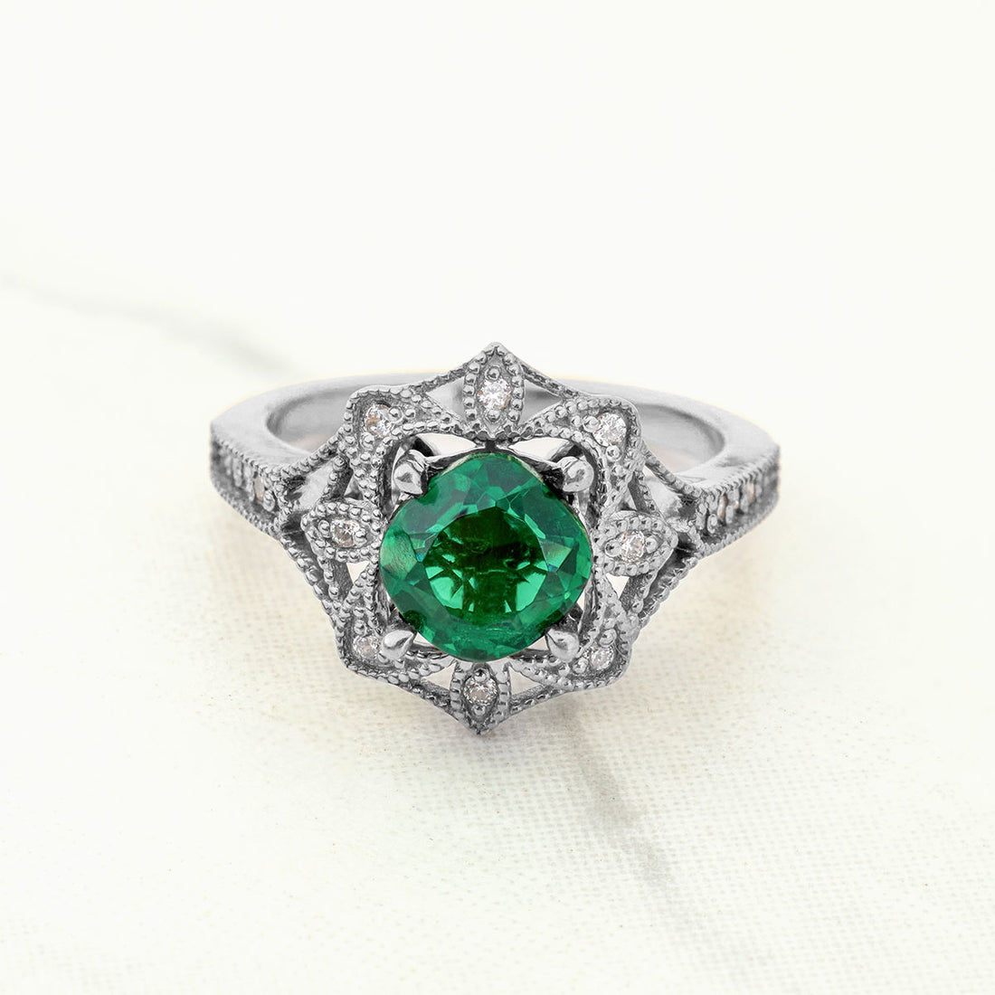 Women's Vintage Engagement Rings Cushion Cut Green Emerald
