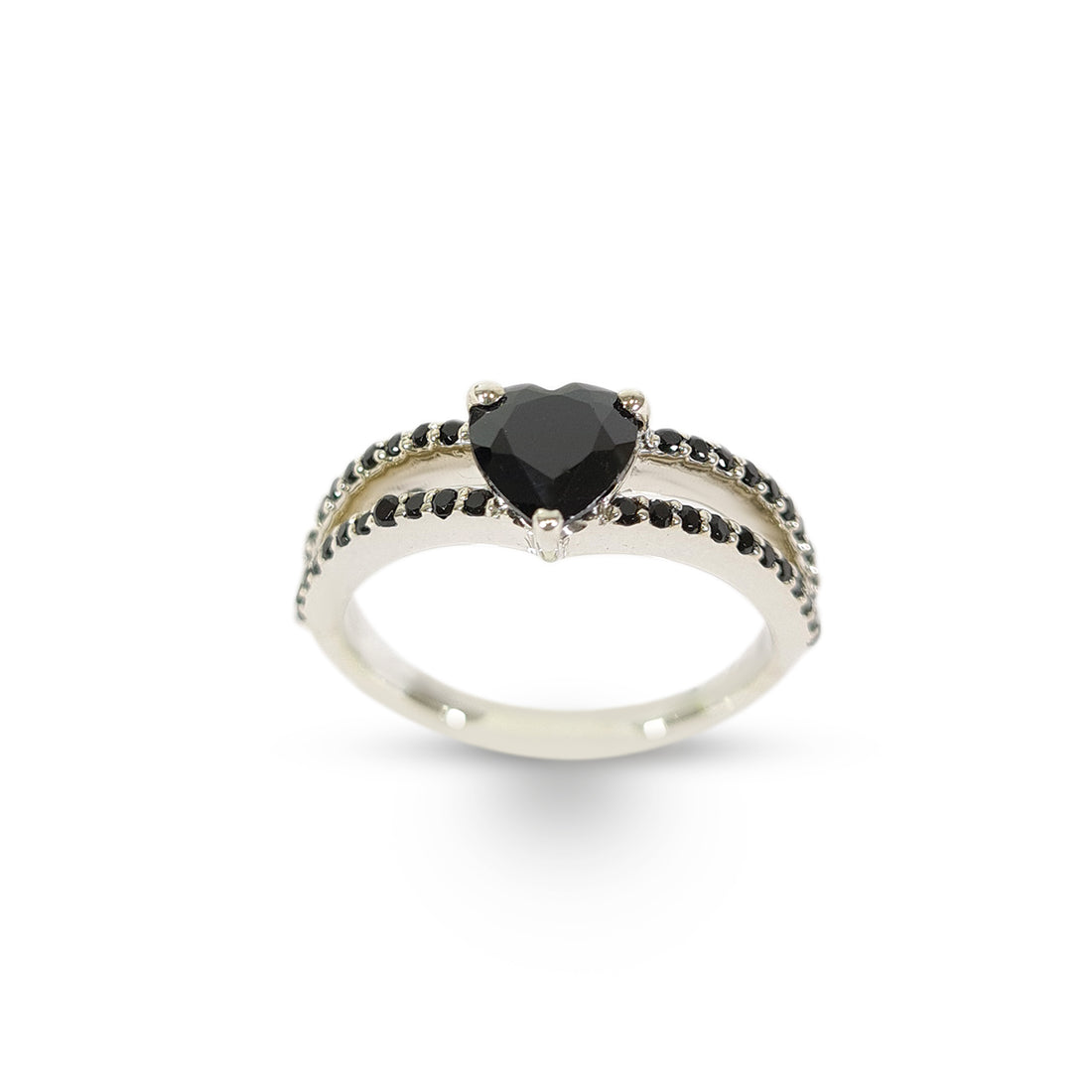 HEART SHAPE ONYX WEDDING RING