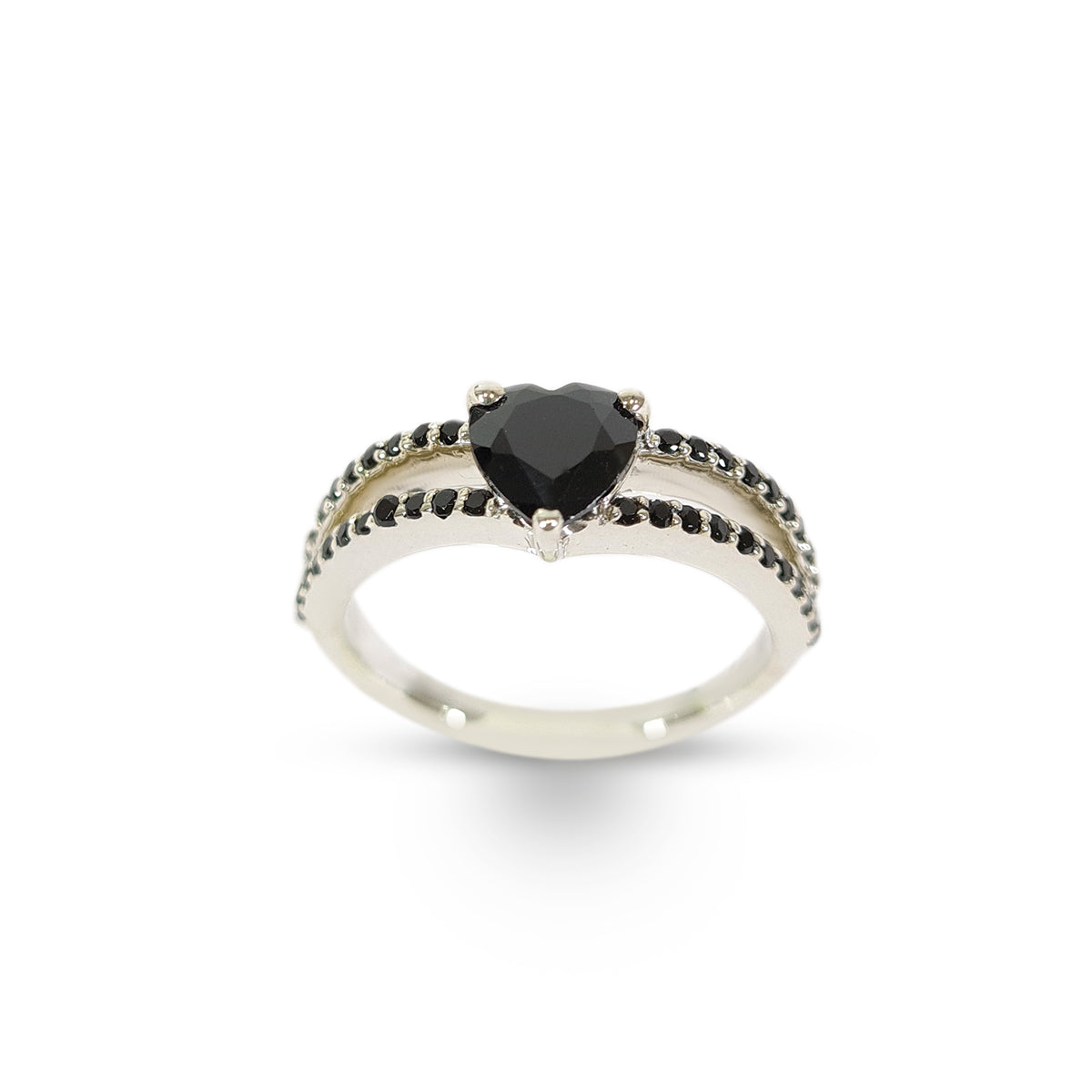HEART SHAPE ONYX WEDDING RING