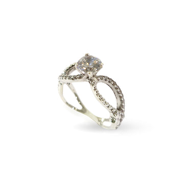 DIAMOND INFINITY ENGAGEMENT RING
