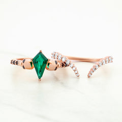 Kite Cut Emerald Skull Rings Gothic Bridal Ring Set 18k Rose Gold