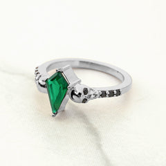 Kite Cut Natural Emerald Skull Ring Silver Gothic Wedding Rings