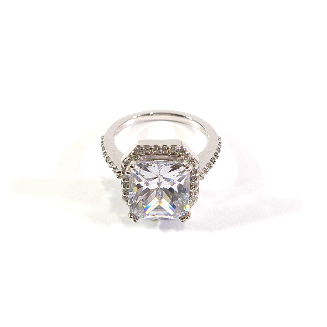 RADIANT DIAMOND WEDDING RING