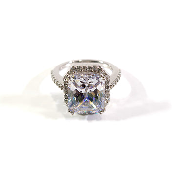 RADIANT DIAMOND WEDDING RING