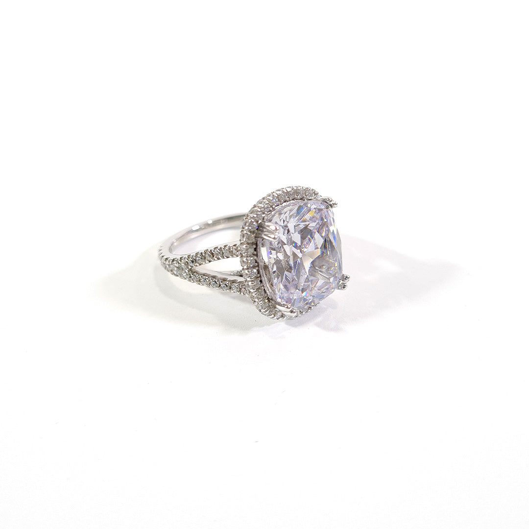 CUSHION DIAMOND HALO ENGAGEMENT RING