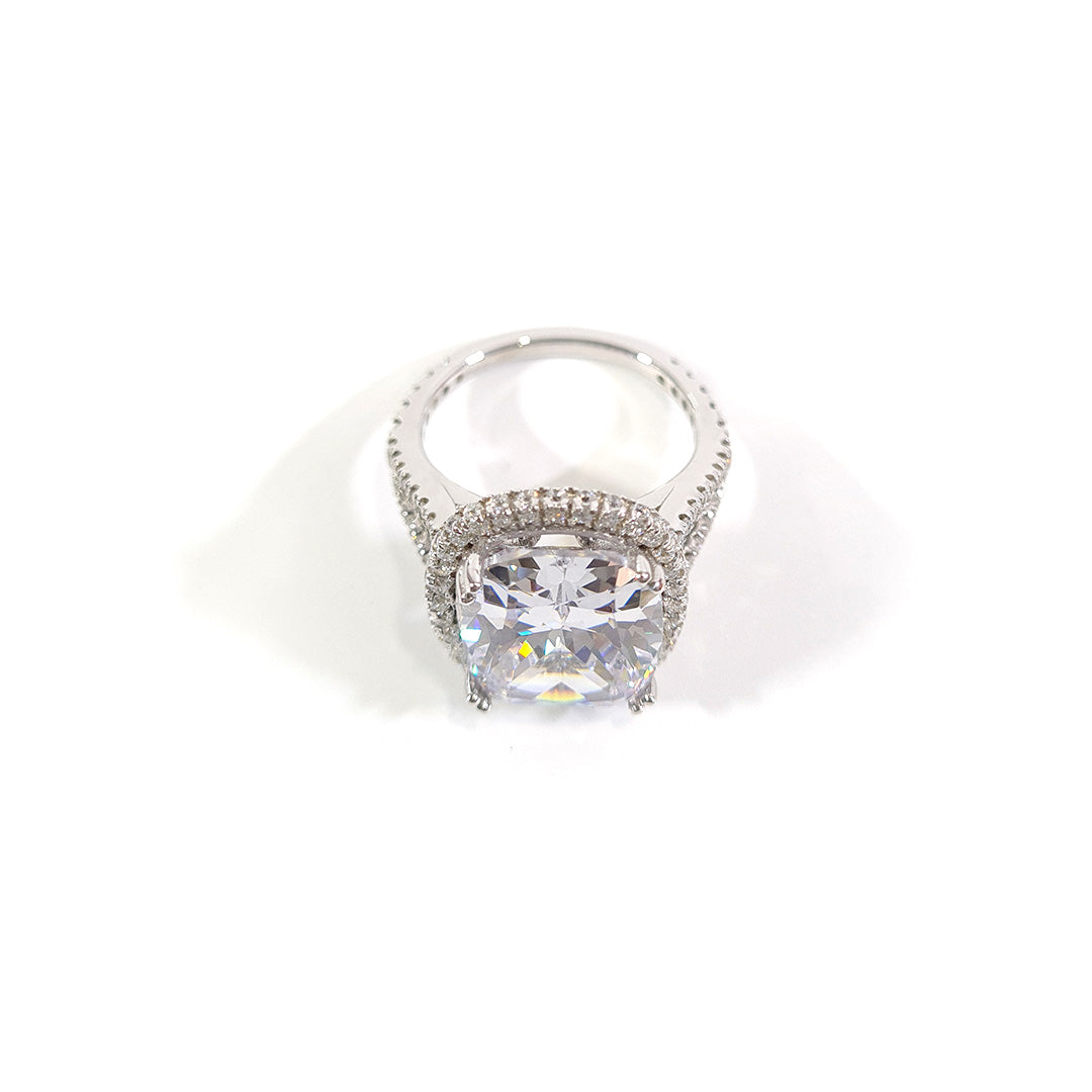 CUSHION DIAMOND HALO ENGAGEMENT RING