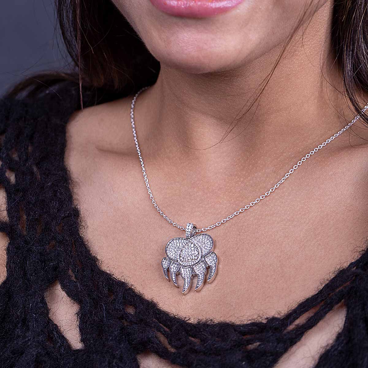 Iced Out Paw Necklace Wild Animal Claw Pendant Hip Hop Jewelry