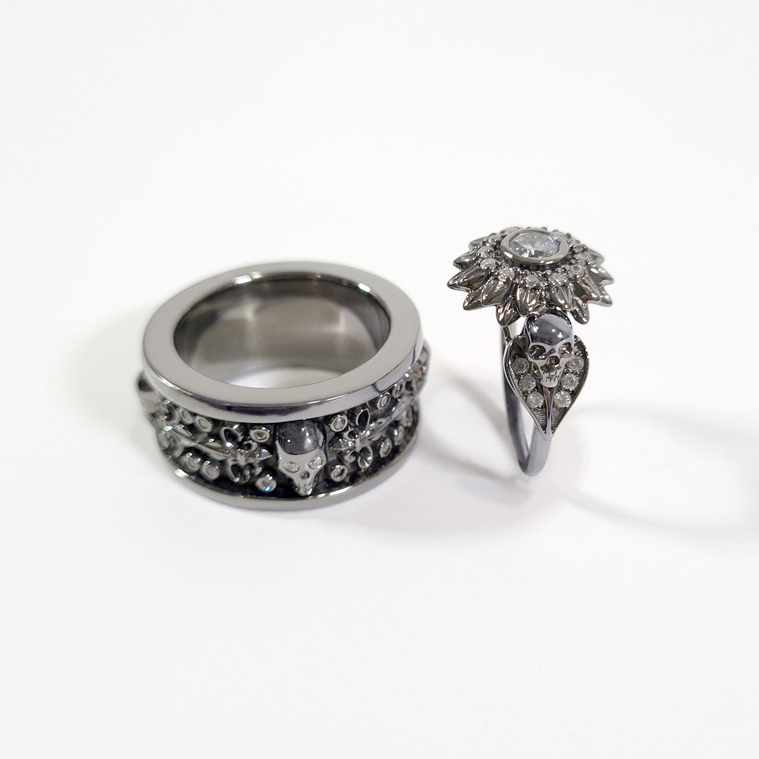 1.30tcw Diamond Flower Skull Couple Rings