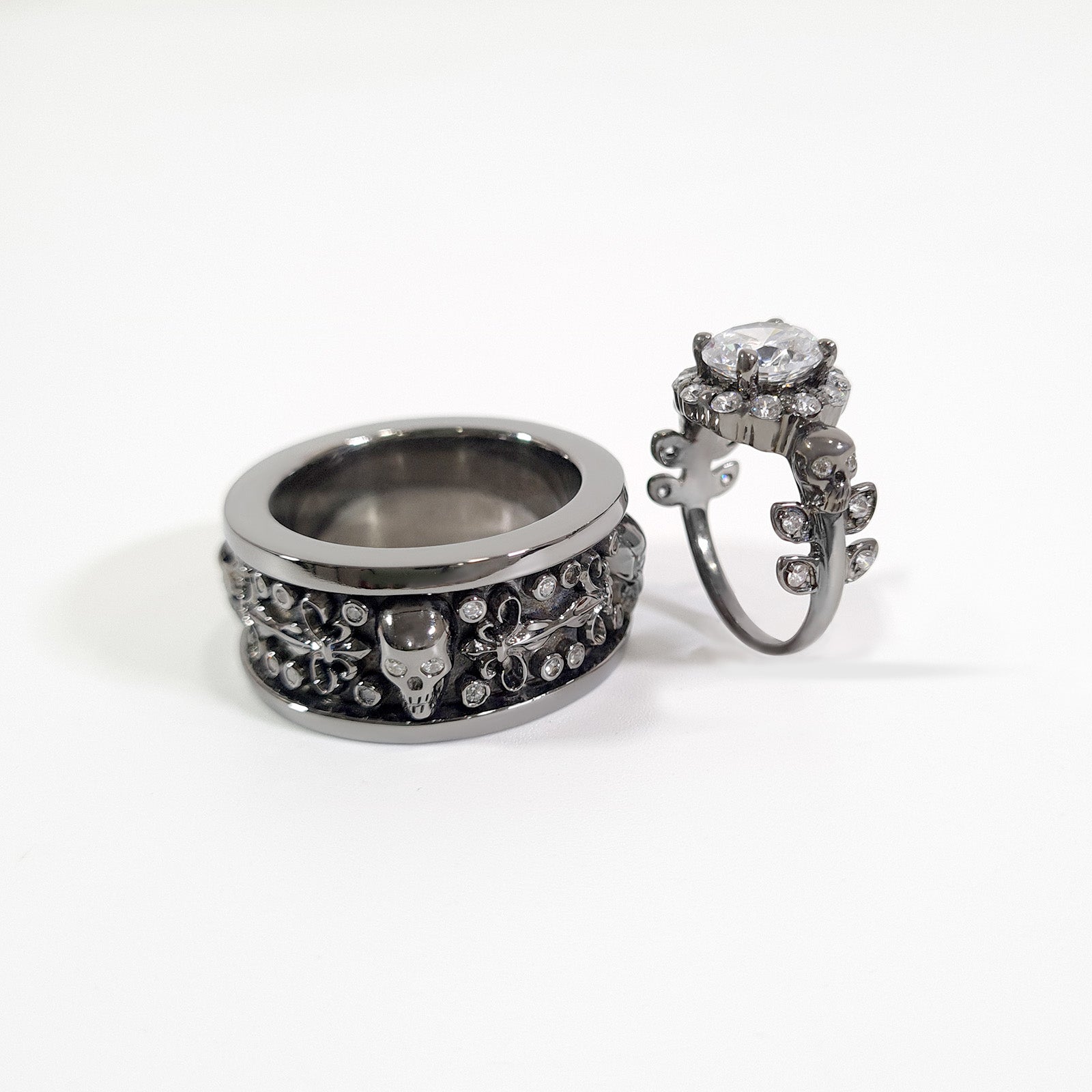 Diamond Skull Couple Wedding Rings