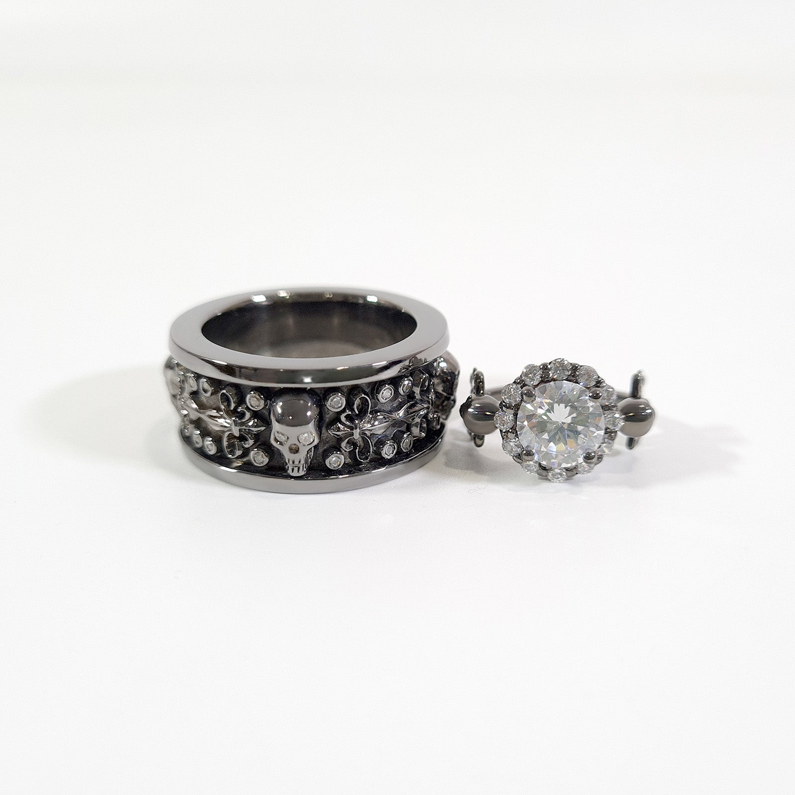 Diamond Skull Couple Wedding Rings