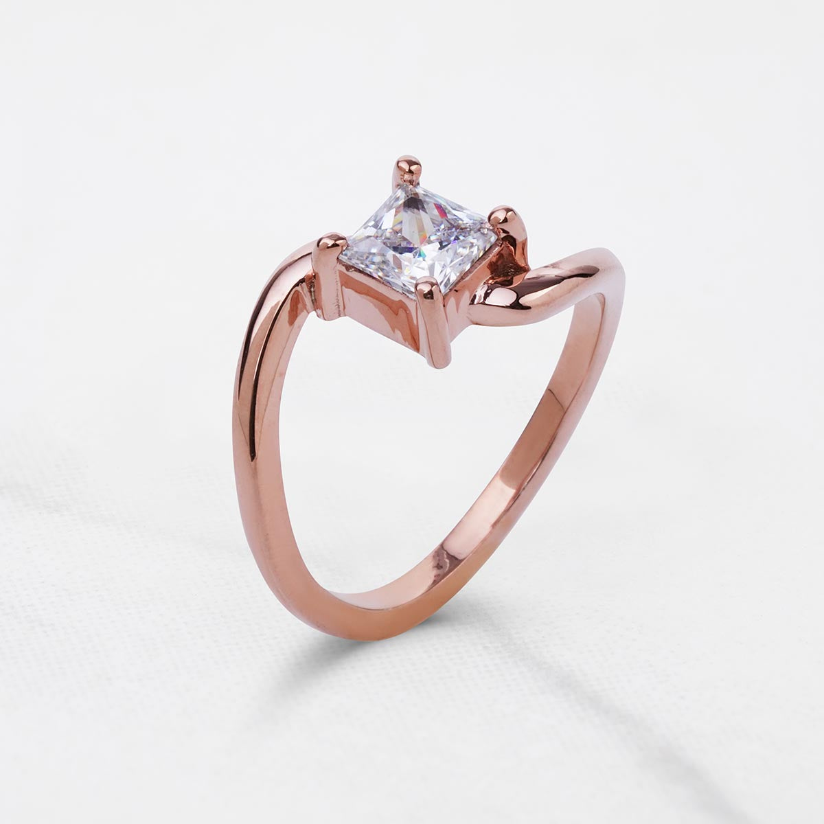 Princess Cut 1CT Solitaire Moissanite Twisted Engagement Ring
