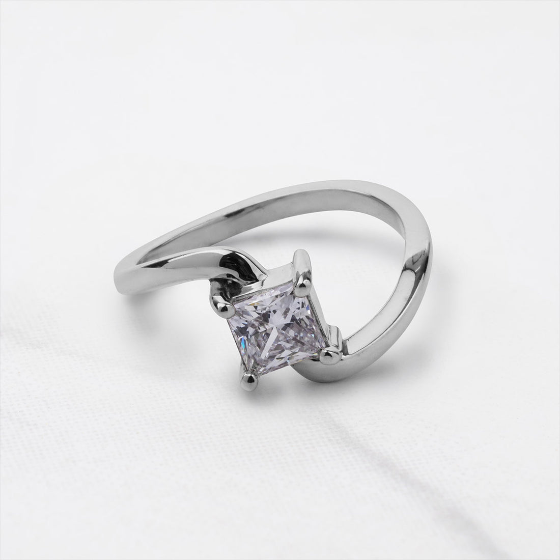 Princess Cut 1CT Solitaire Moissanite Twisted Engagement Ring