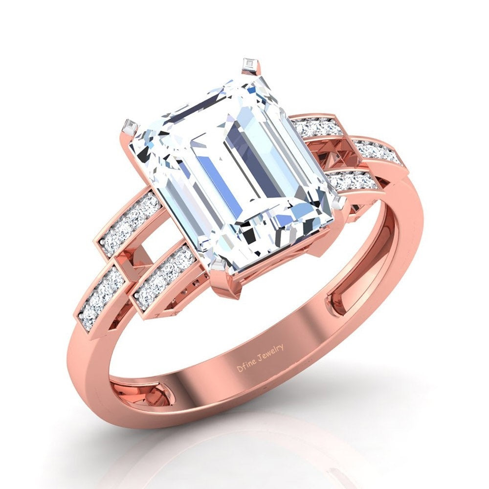 CLASSIC DIAMOND ENGAGEMENT RING