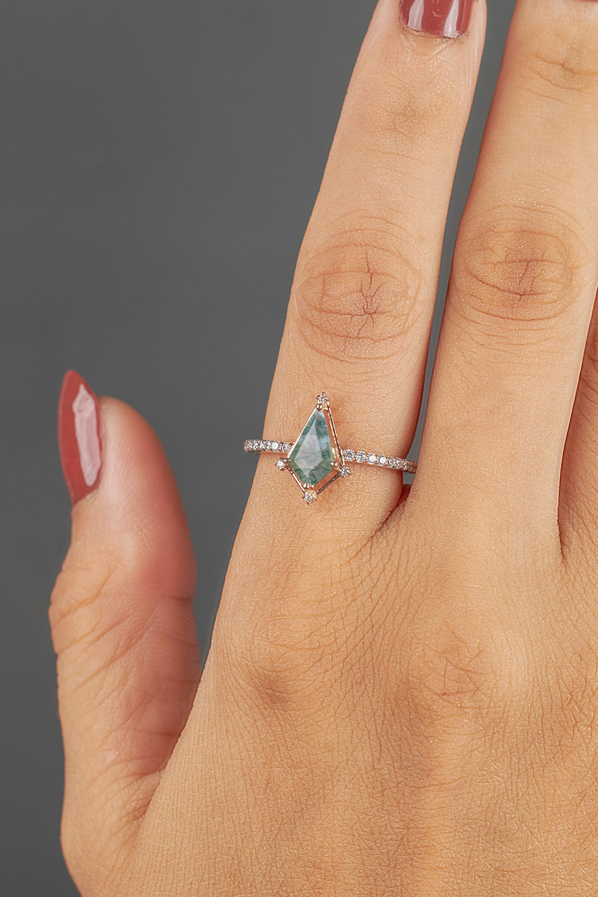 Kite Cut Moss Agate Ring Vintage Natural Gemstone Engagement Ring Rose Gold