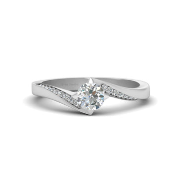 TWISTED DIAMOND PROMISE RINGQ