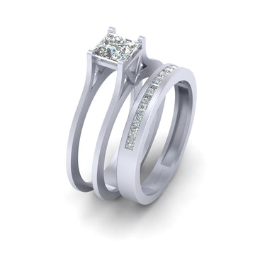 PRINCESS DIAMOND ENGAGEMENT RING SET