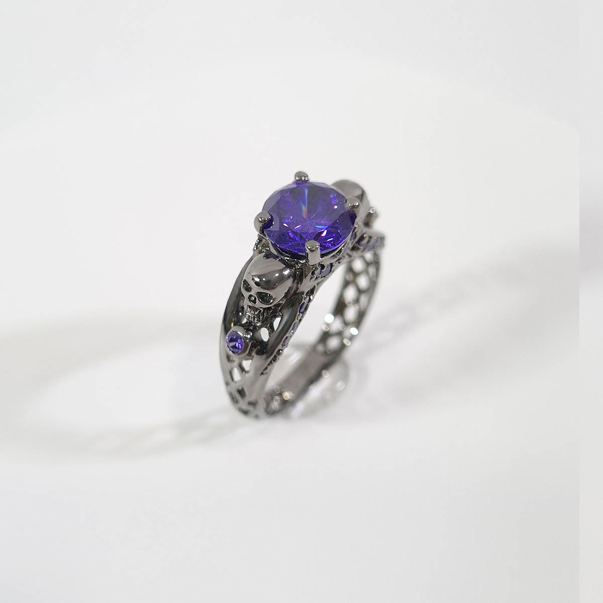 AMETHYST SKULL PROMISE RING