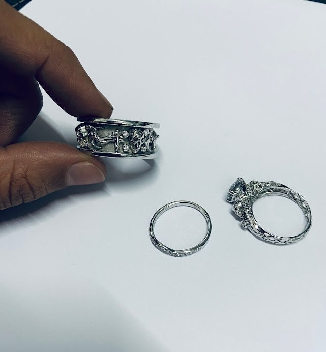 SKULL ANCHOR COUPLE WEDDING RING SET